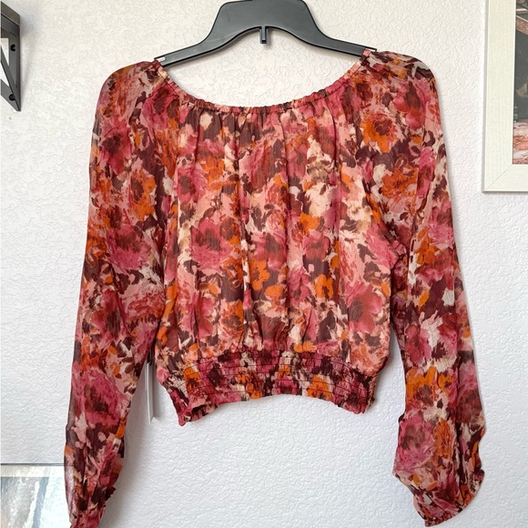 NWT floral blouse - Picture 2 of 4